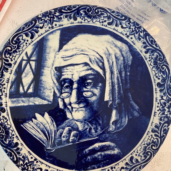 COPY - Delfts Ware Cobalt Dish Old Lady Face Dish Belgium Wall Plate or Cabinet… - Picture 1 of 9